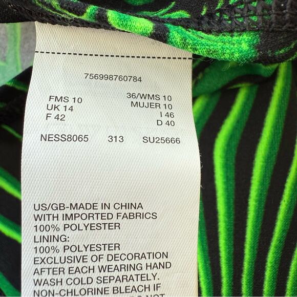 NWT Nike Women’s one piece swimsuit neon green black size 10 - Picture 5 of 7